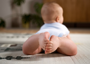 bebeklerde kalça çıkığı nasıl anlaşılır